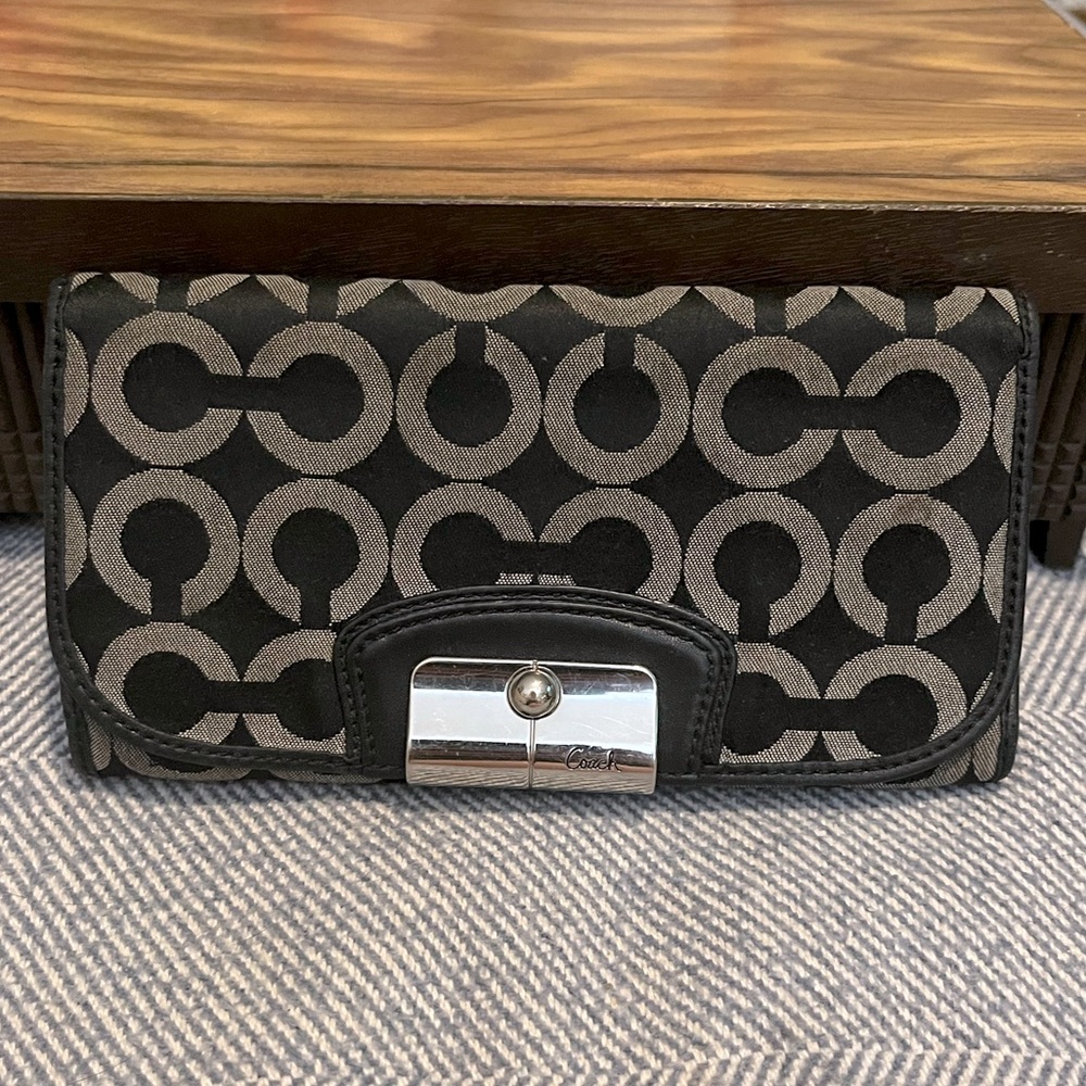 Coach Black Signature Kristin OP Art Vintage Trifold Wallet
